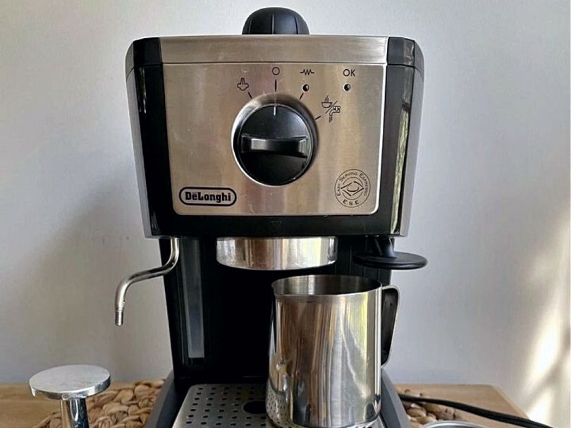 DeLonghi EC155 Pump Espresso review: Underpowered espresso on a budget -  CNET