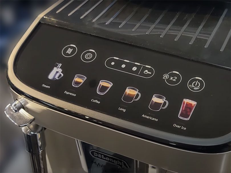 Touchscreen drink options on the basic DeLonghi Magnifica Evo espresso machine