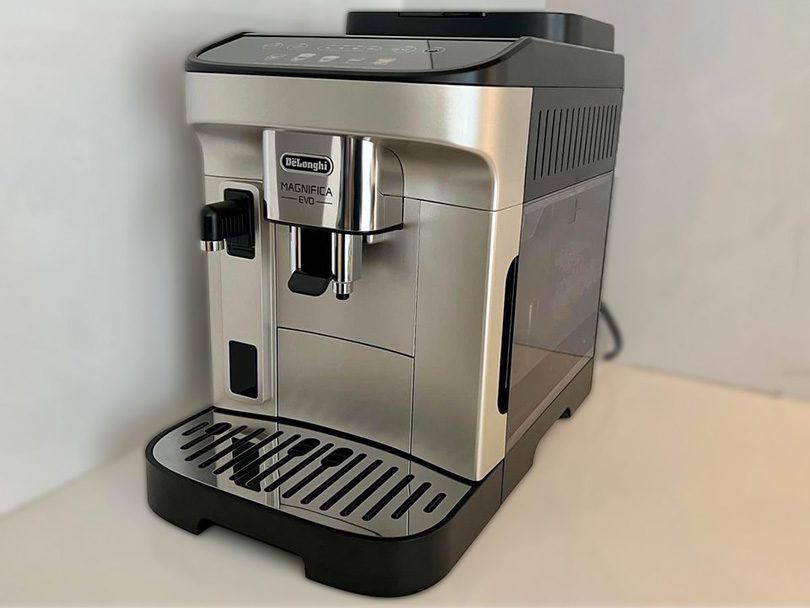 Side view of the DeLonghi Magnifica Evo with LatteCrema removed