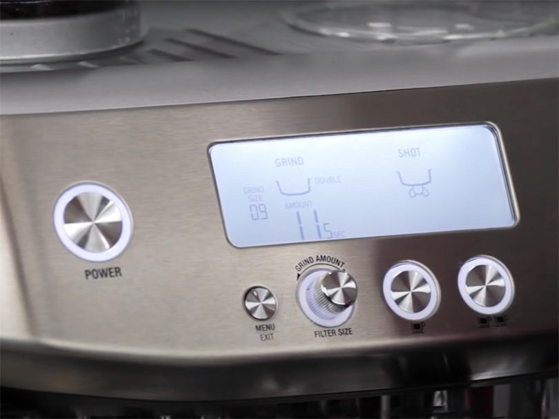 Screen and buttons of the Breville Barista Pro