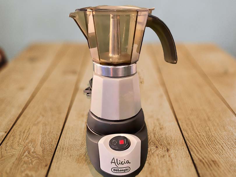 DeLonghi Alicia 6 Cup Electric Moka Pot