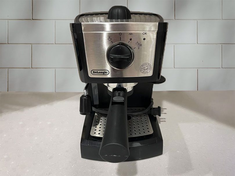 DeLonghi EC155 Pump Espresso review: Underpowered espresso on a budget -  CNET