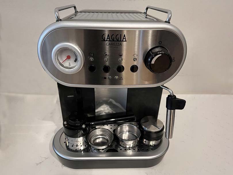 Front view of the Gaggia Carezza Deluxe automatic espresso machine