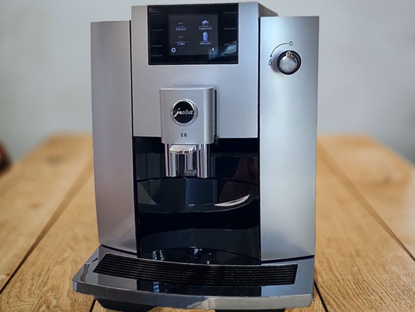 Front view of the Jura E6 coffee machine