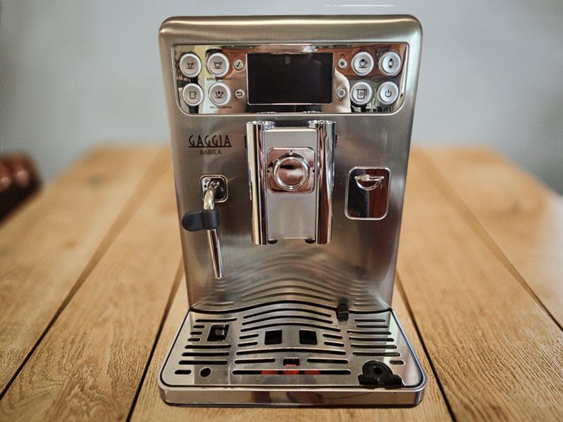 Gaggia Babila espresso machine on a wooden table