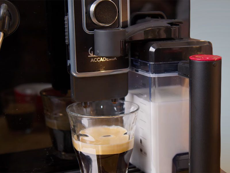 Reviewing the espresso quality from the Gaggia Accademia machine