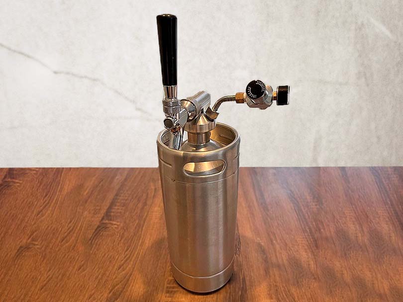 NutriChef nitro cold brew coffee maker, mini keg